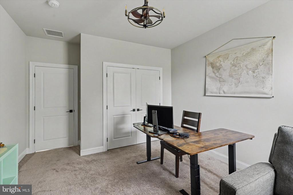 7 PETTITS BRIDGE ROAD