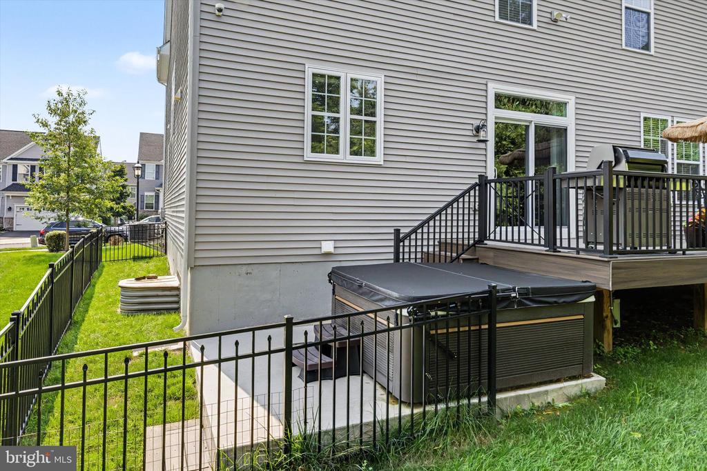 7 PETTITS BRIDGE ROAD