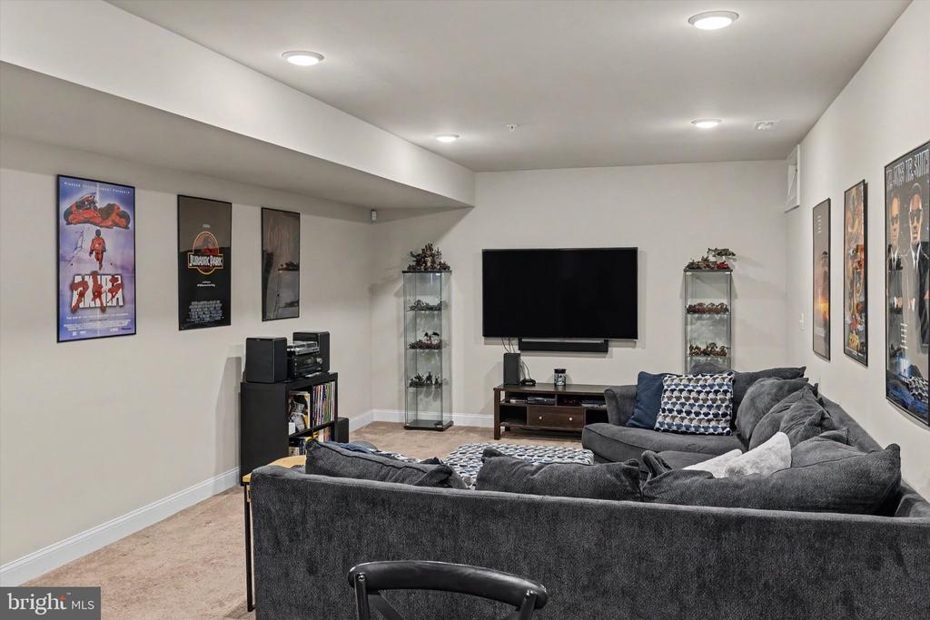 7 PETTITS BRIDGE ROAD
