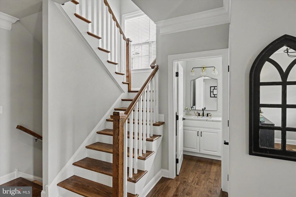 7 PETTITS BRIDGE ROAD