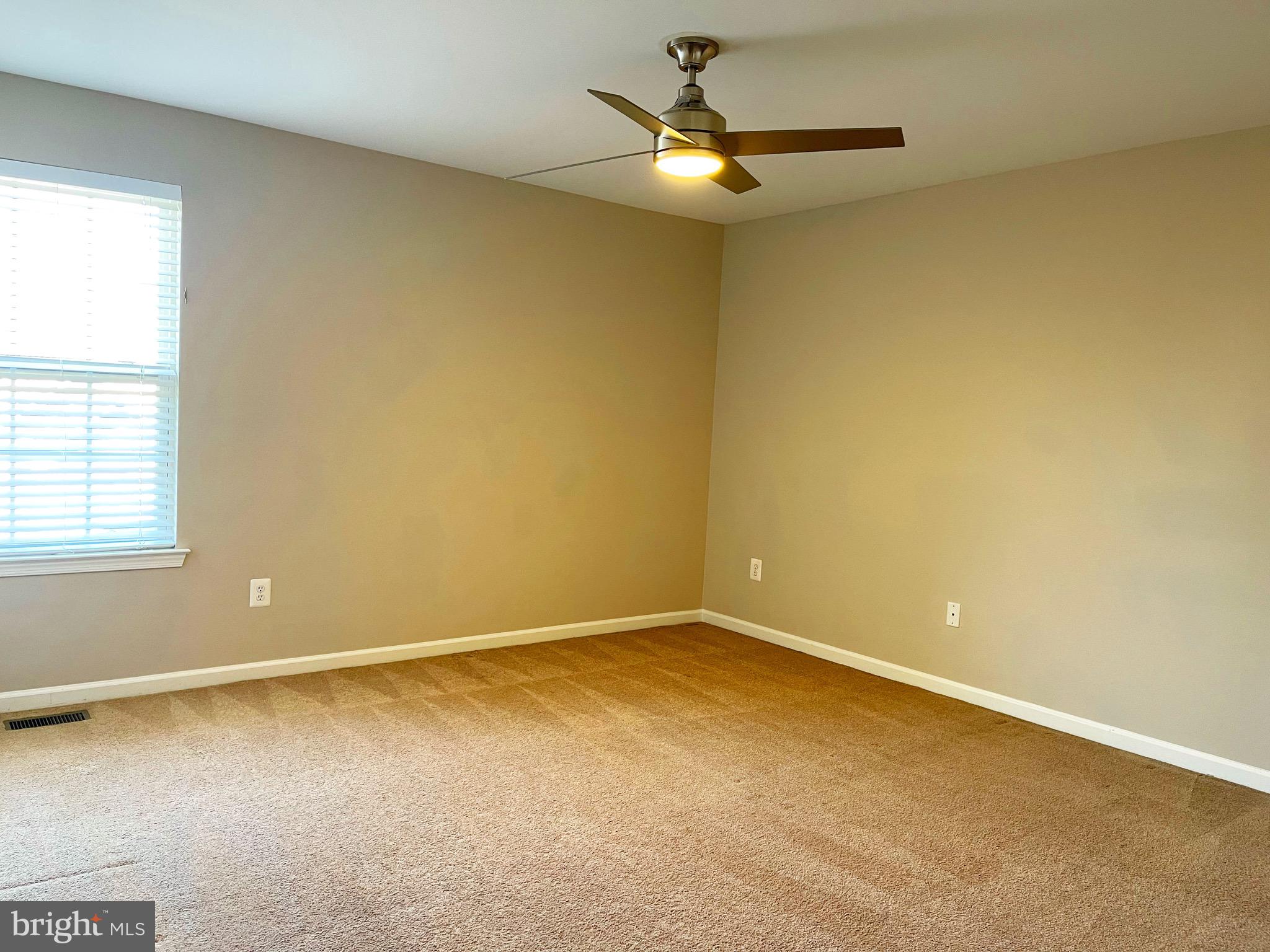 121 GLENEAGLES DRIVE