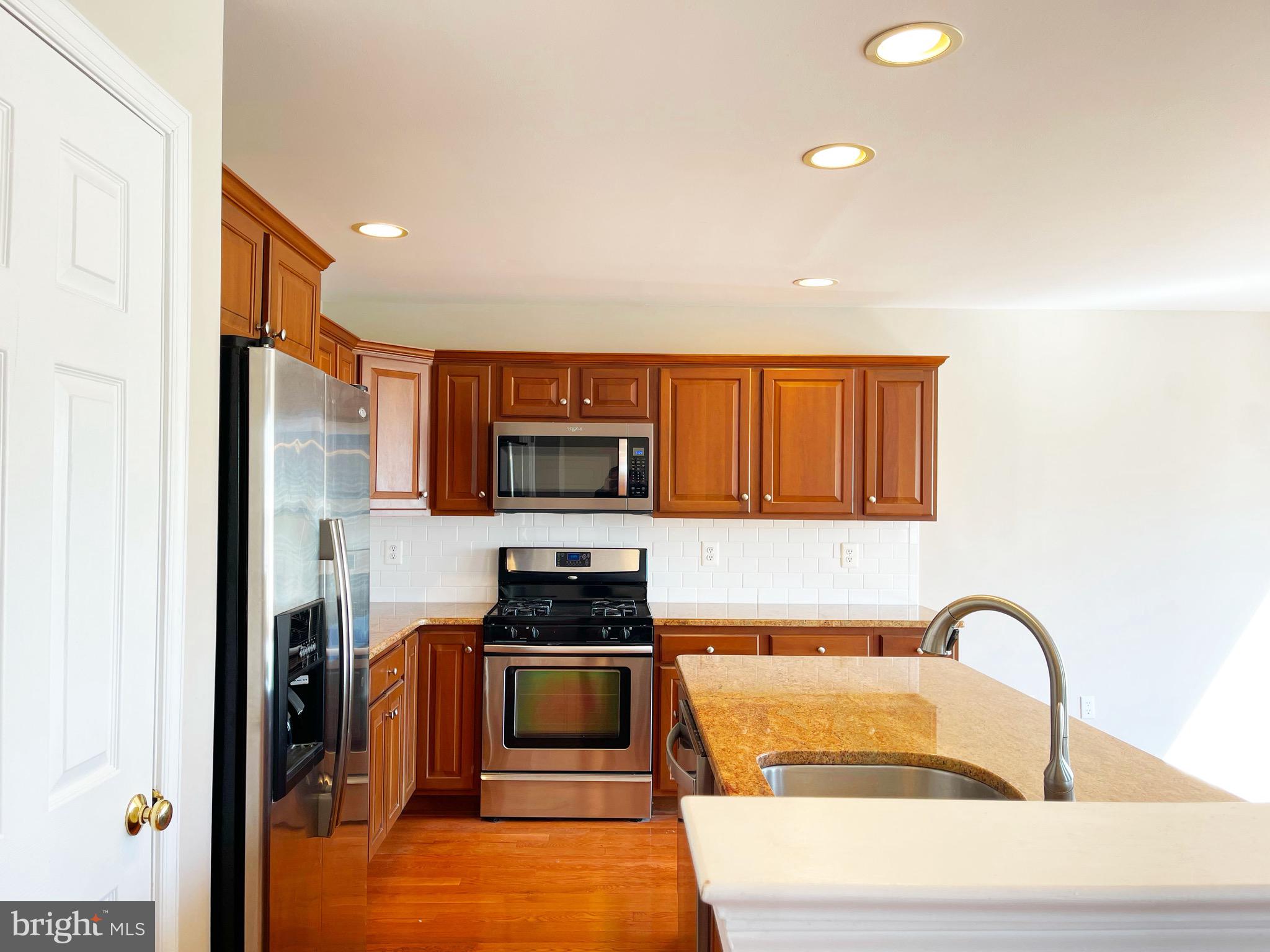 121 GLENEAGLES DRIVE