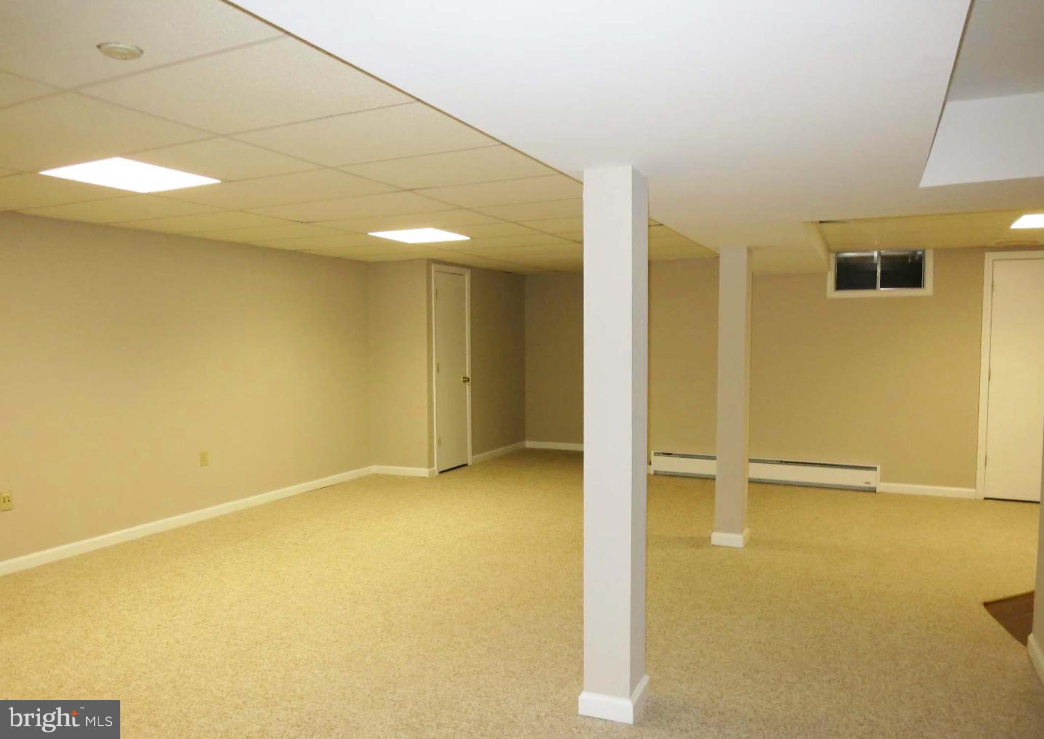 121 GLENEAGLES DRIVE