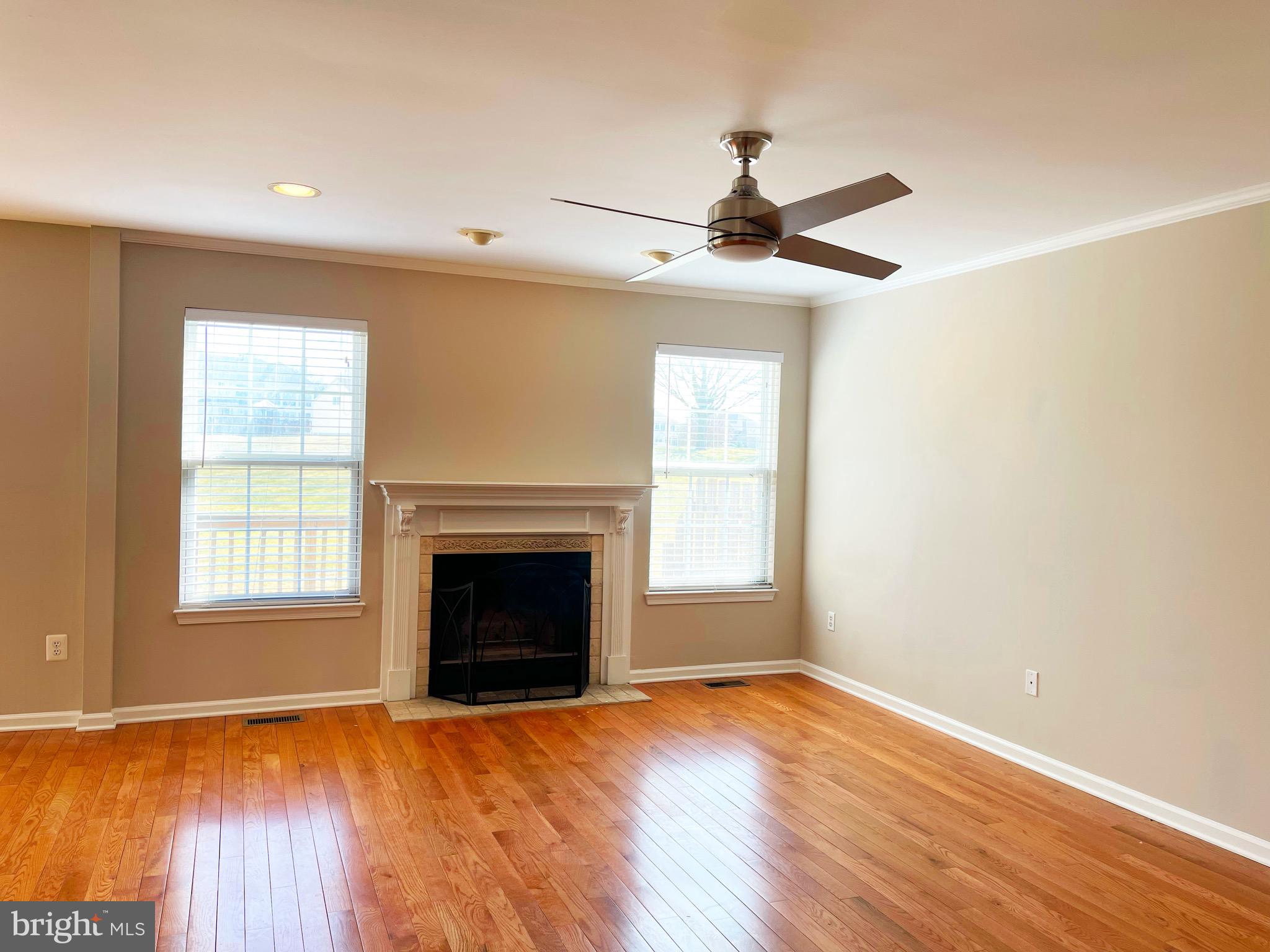 121 GLENEAGLES DRIVE