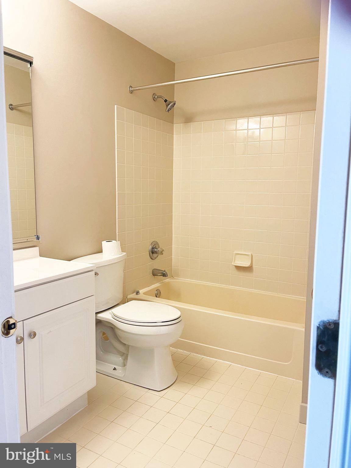 121 GLENEAGLES DRIVE