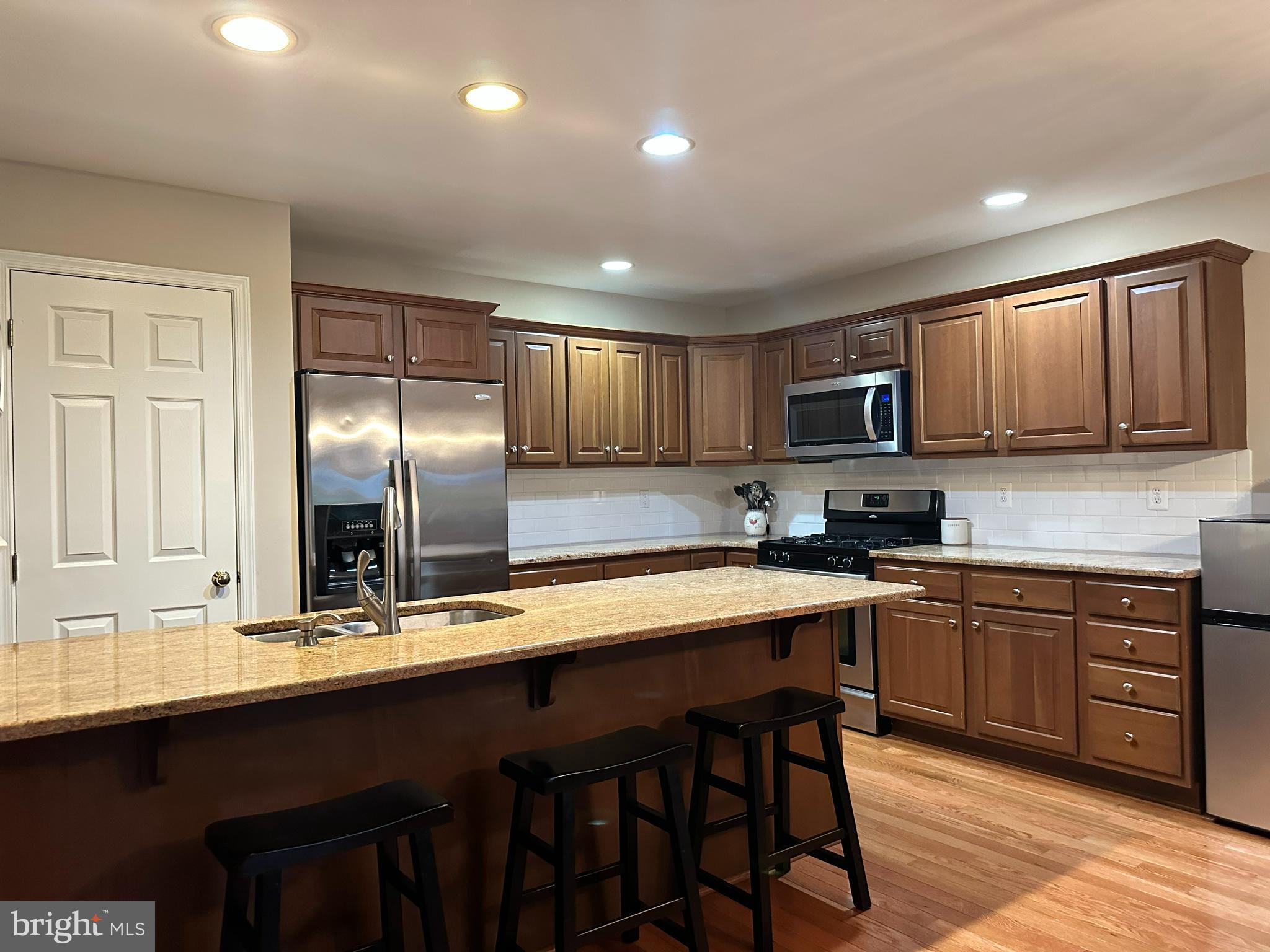 121 GLENEAGLES DRIVE