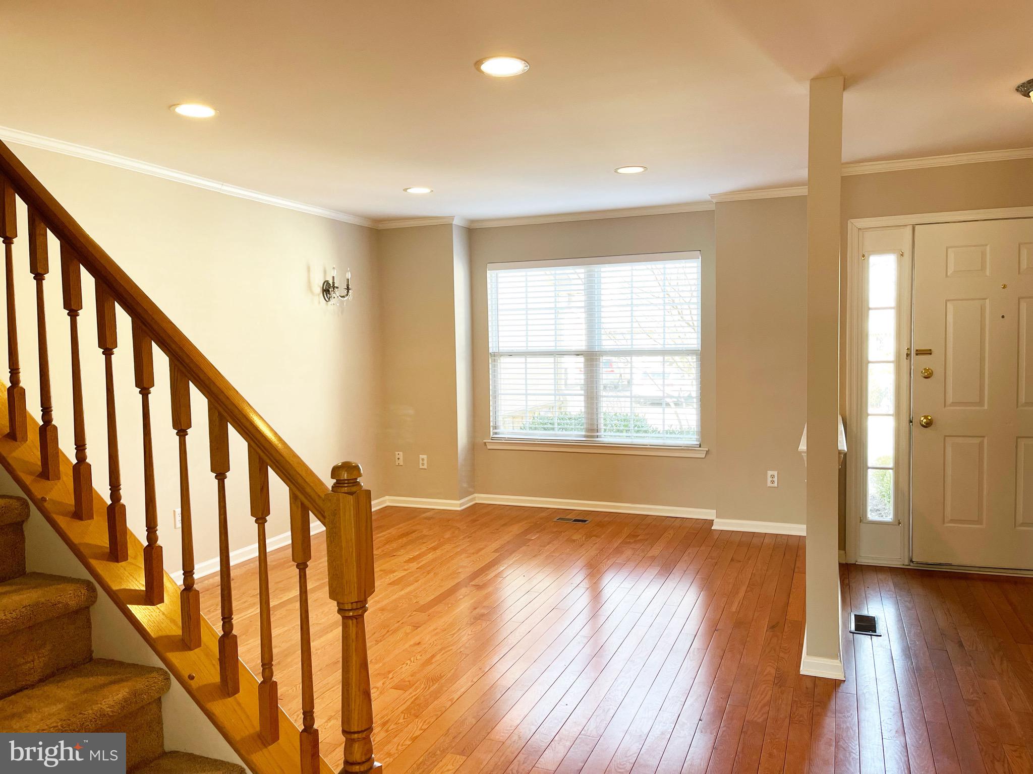 121 GLENEAGLES DRIVE