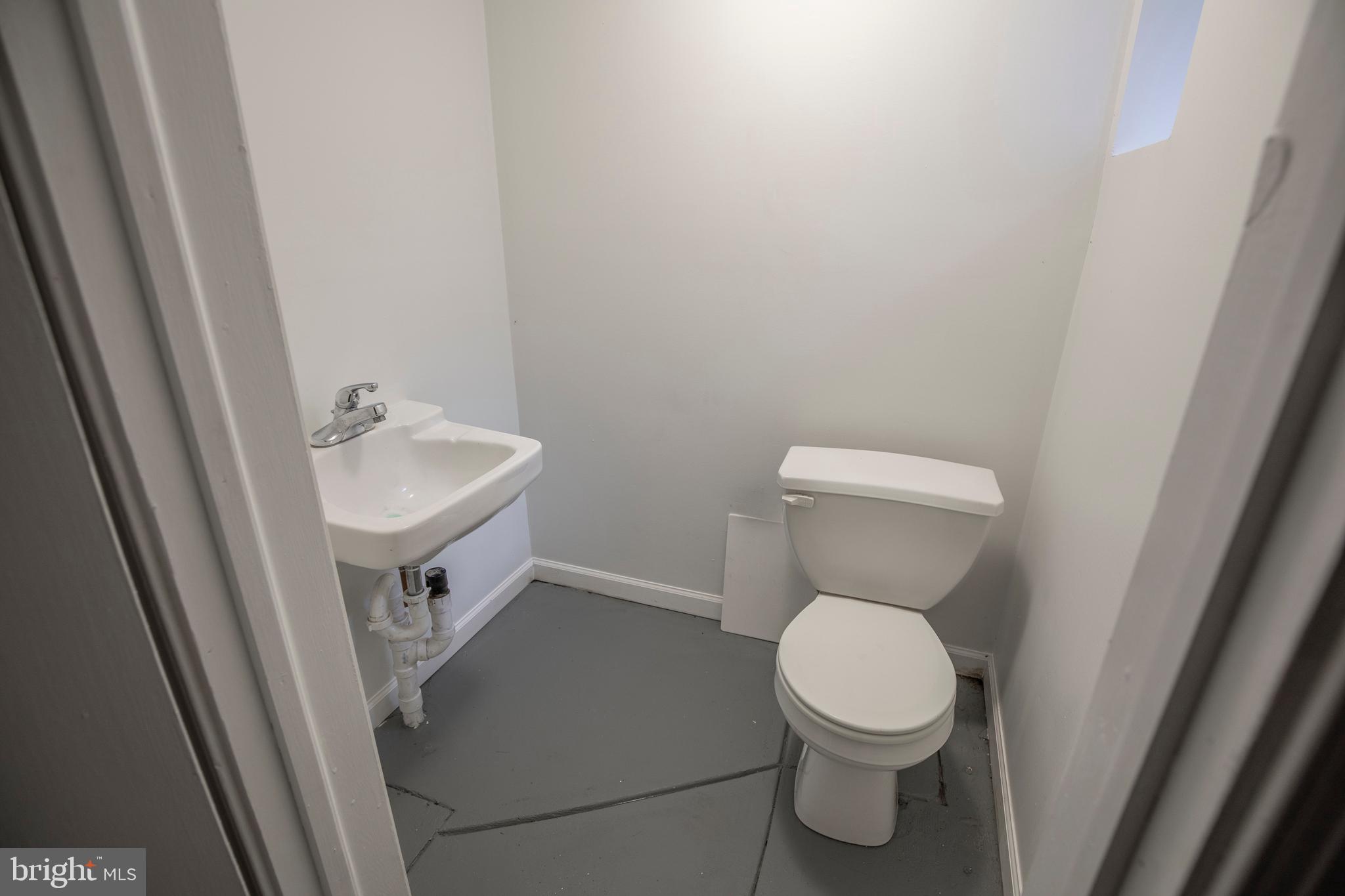 7603 WOODLAWN AVENUE