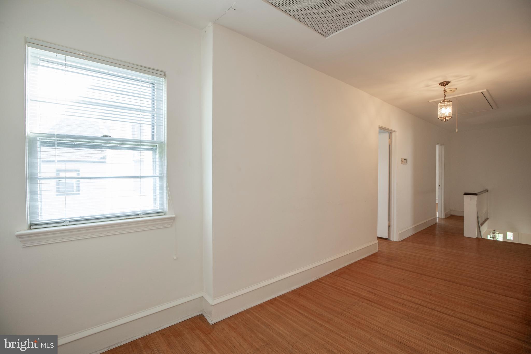 7603 WOODLAWN AVENUE