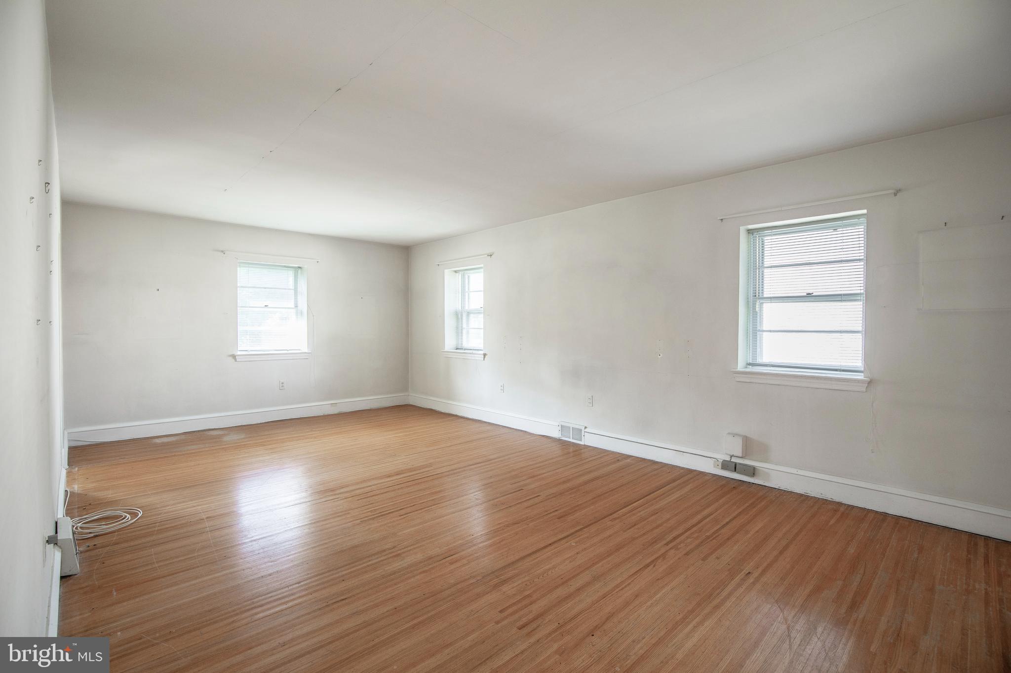 7603 WOODLAWN AVENUE