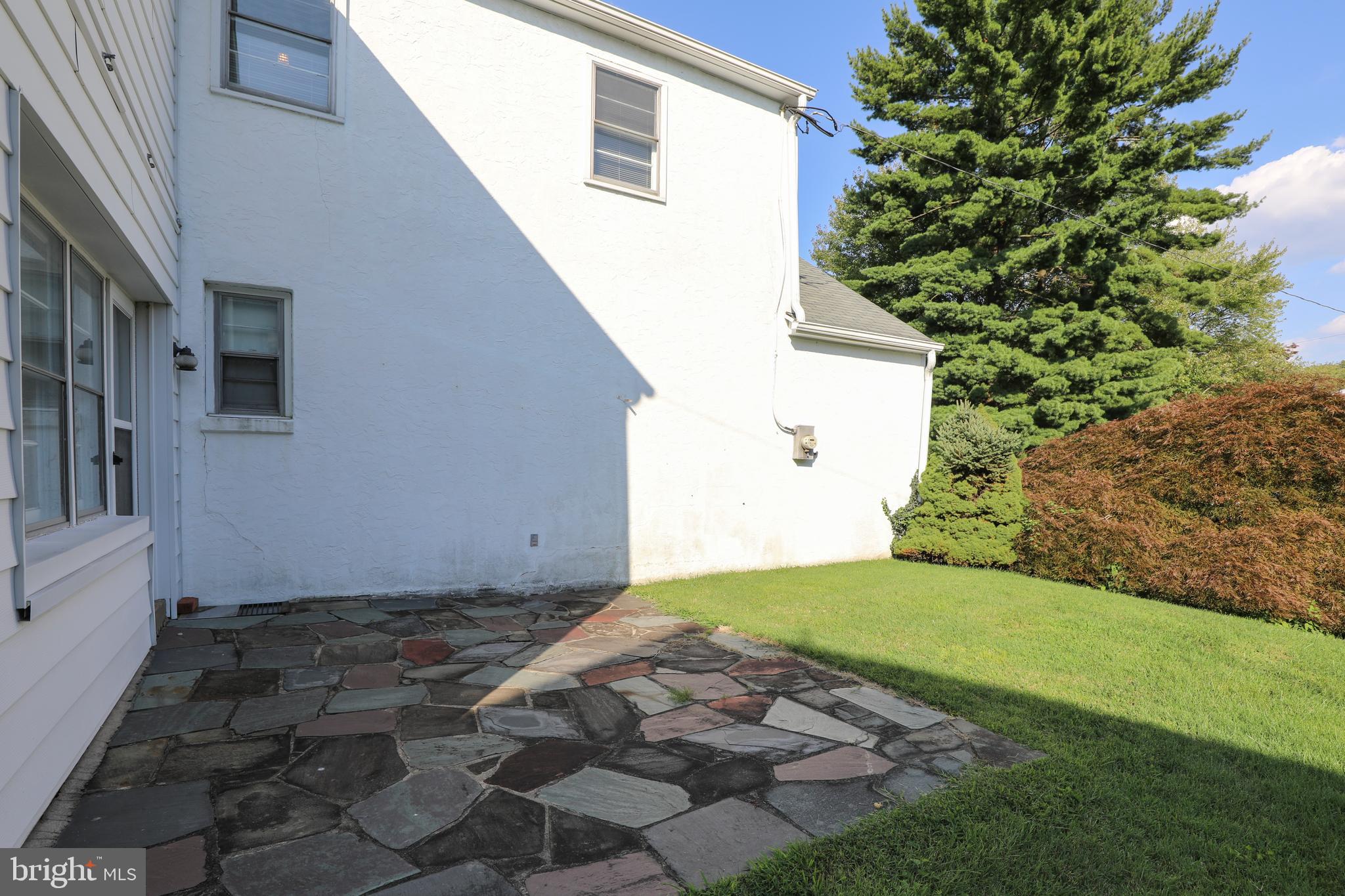 7603 WOODLAWN AVENUE