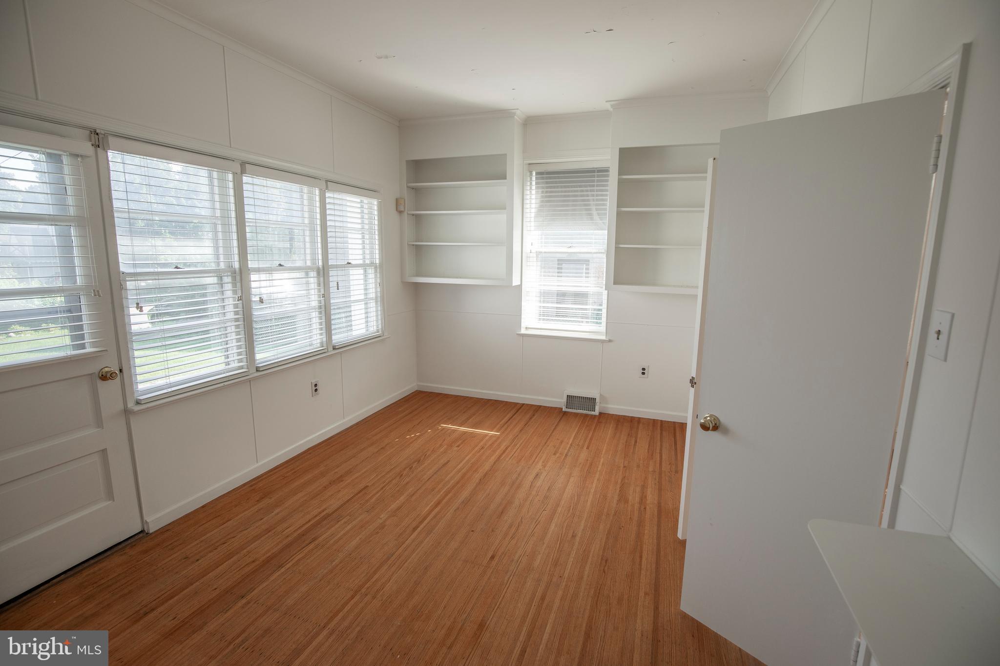 7603 WOODLAWN AVENUE