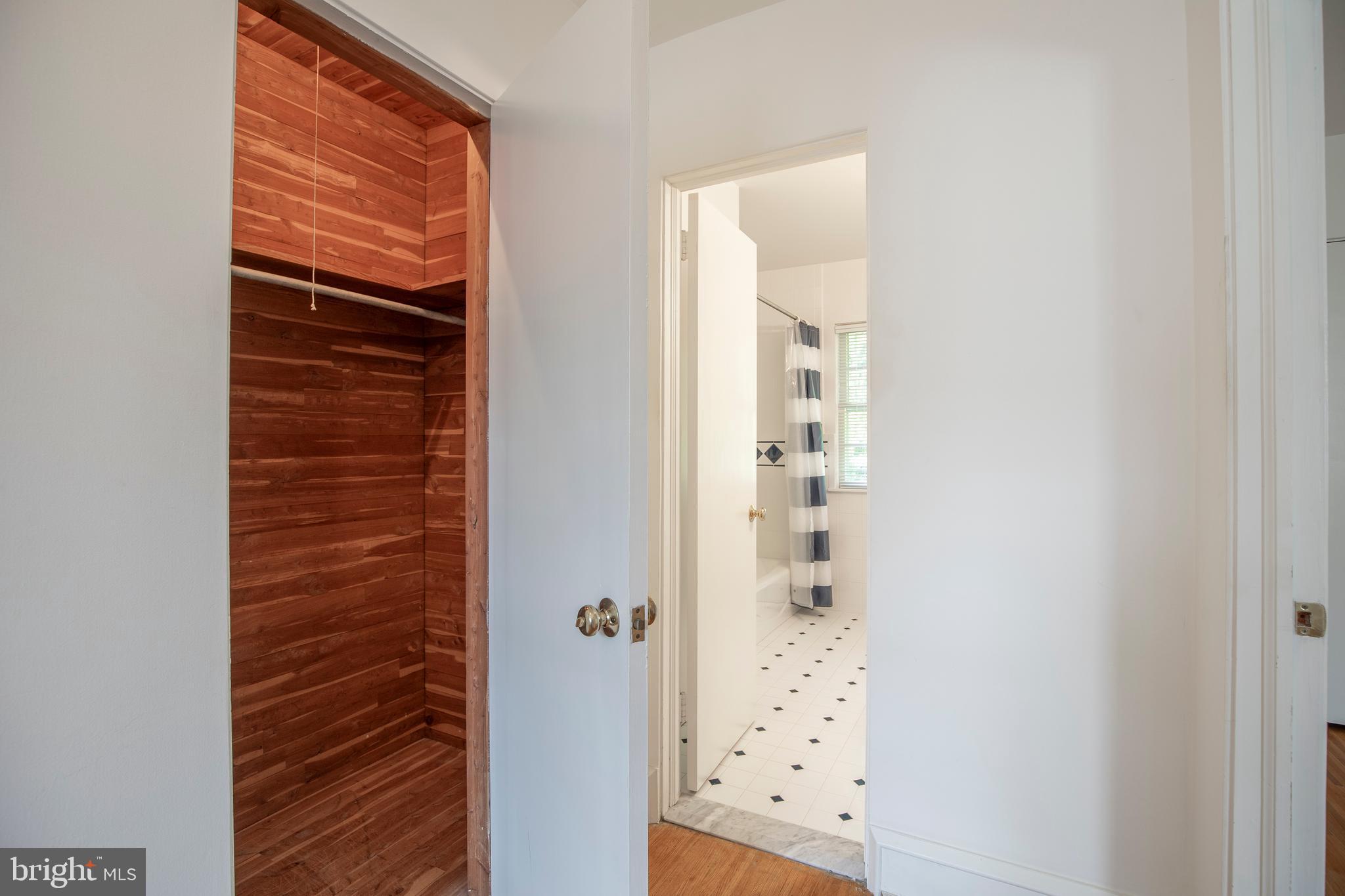 7603 WOODLAWN AVENUE