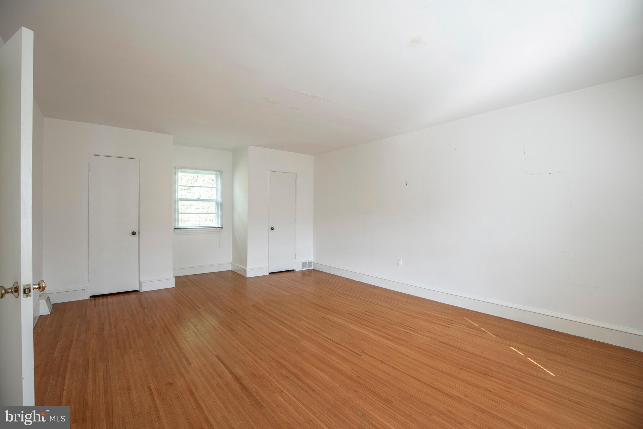 7603 WOODLAWN AVENUE