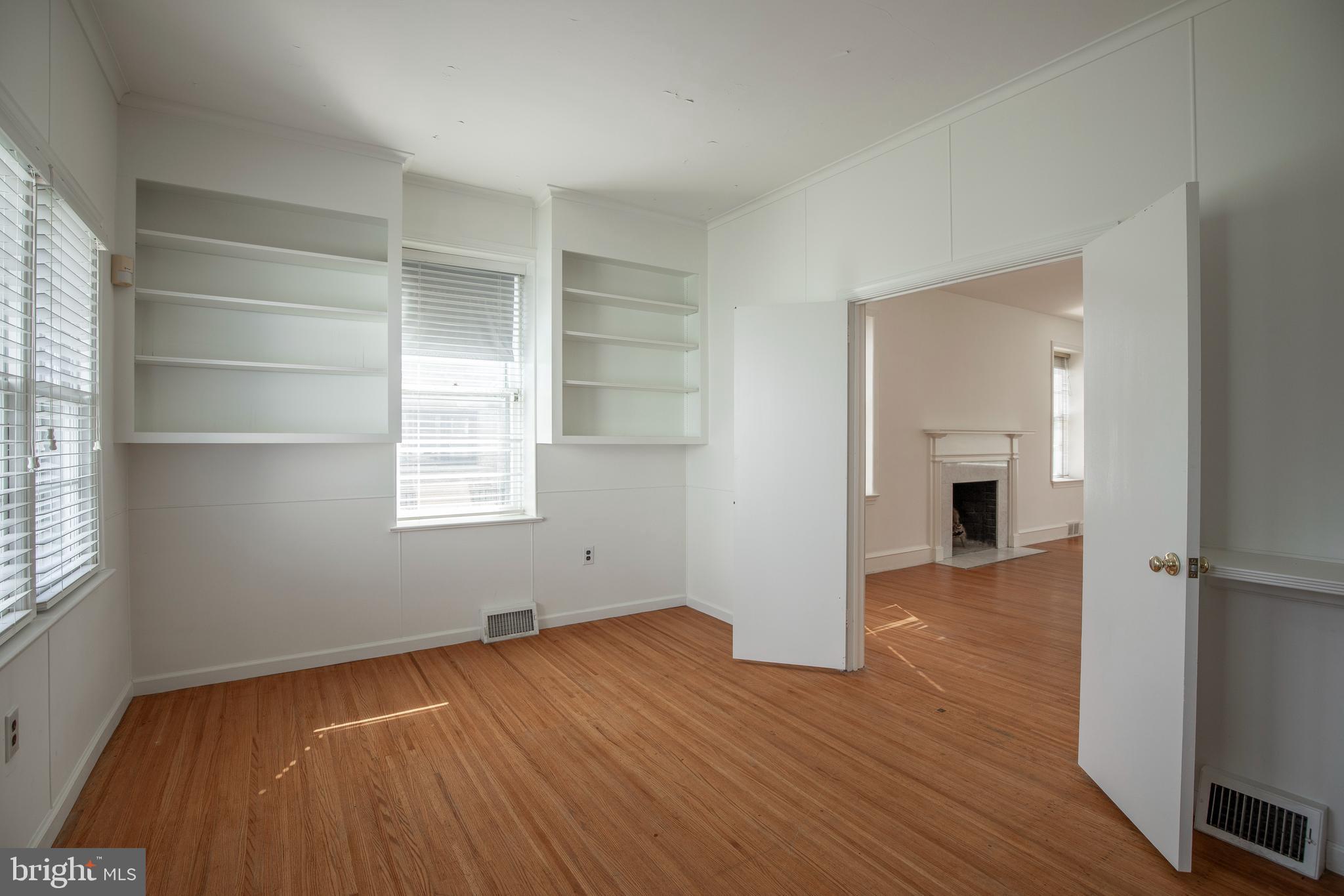 7603 WOODLAWN AVENUE