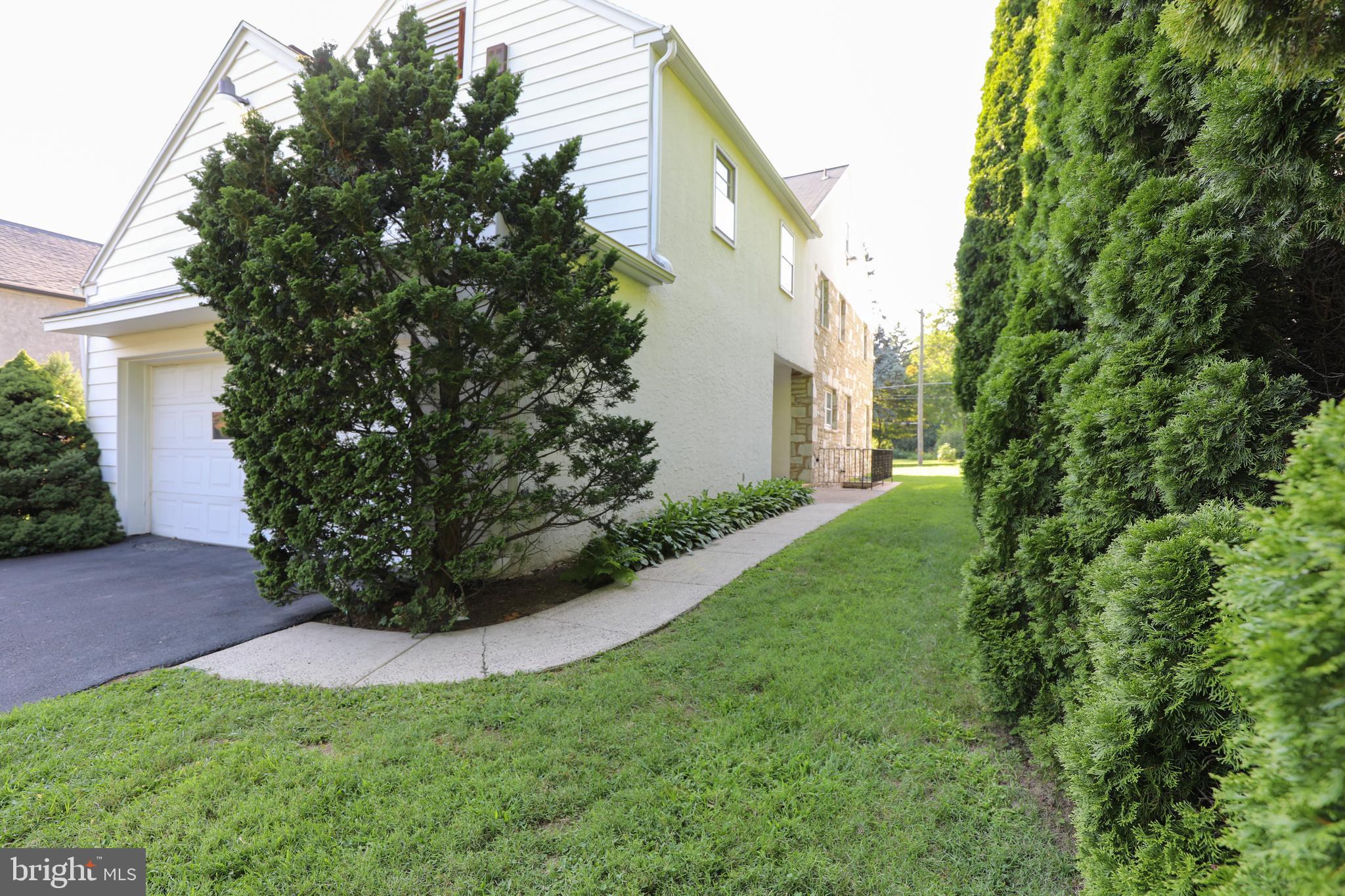 7603 WOODLAWN AVENUE