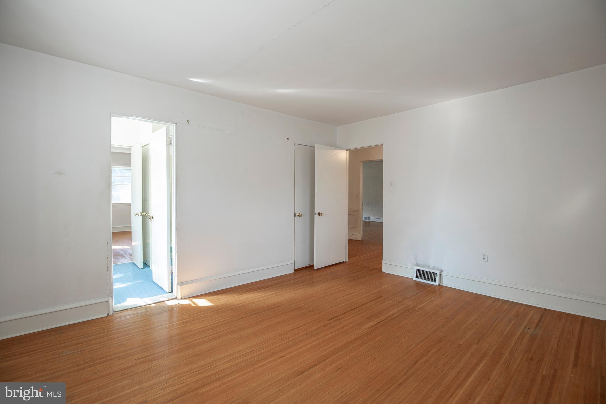 7603 WOODLAWN AVENUE