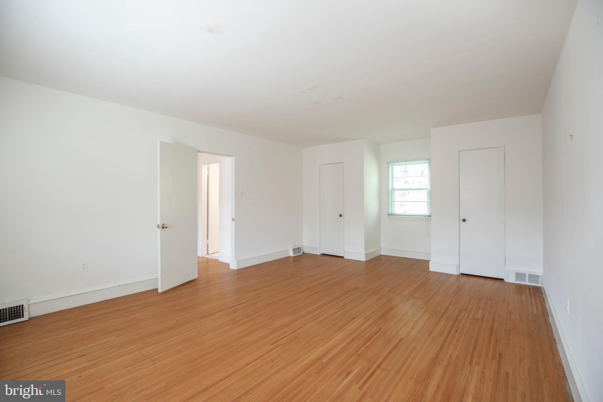 7603 WOODLAWN AVENUE