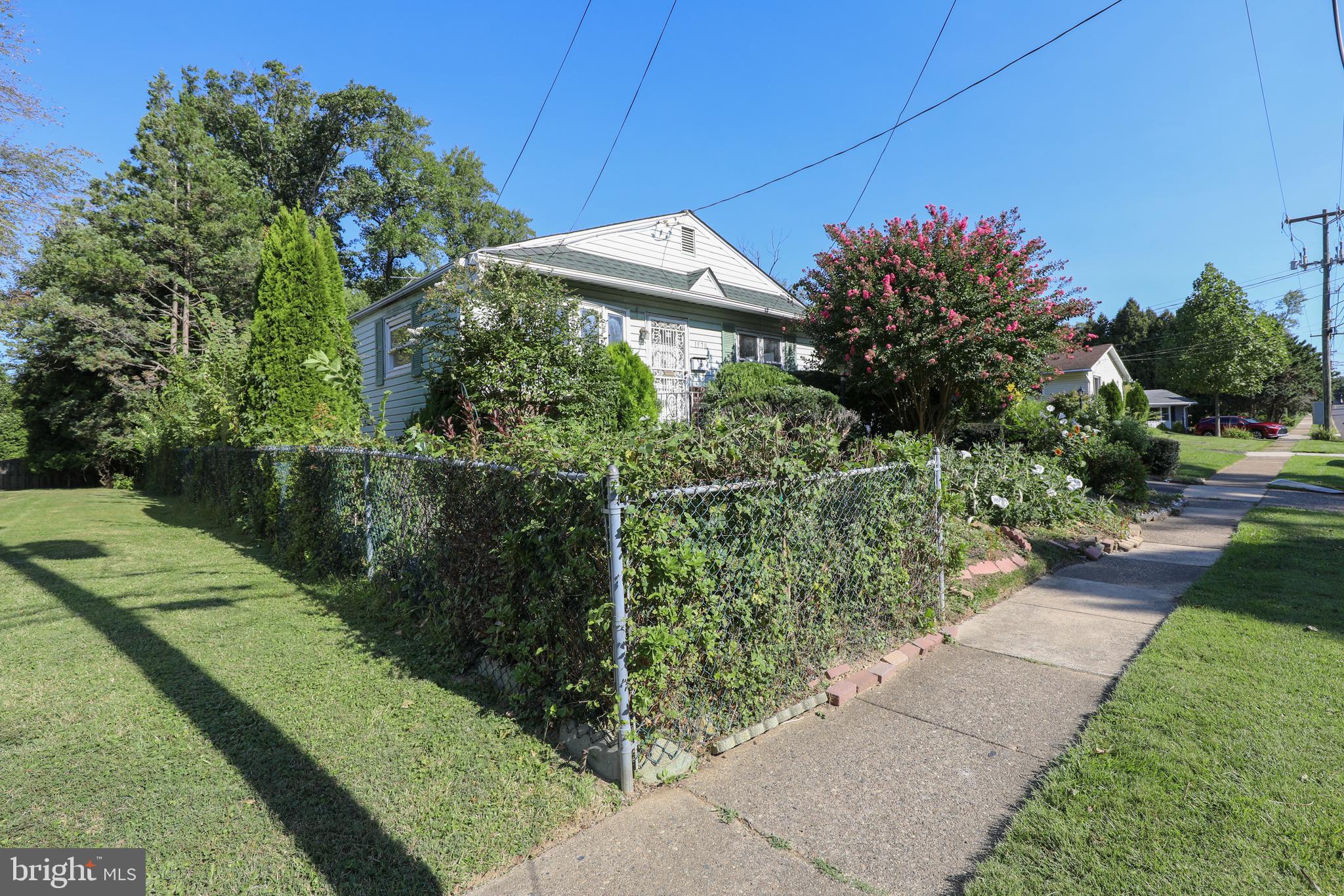 1570 COOLIDGE AVENUE