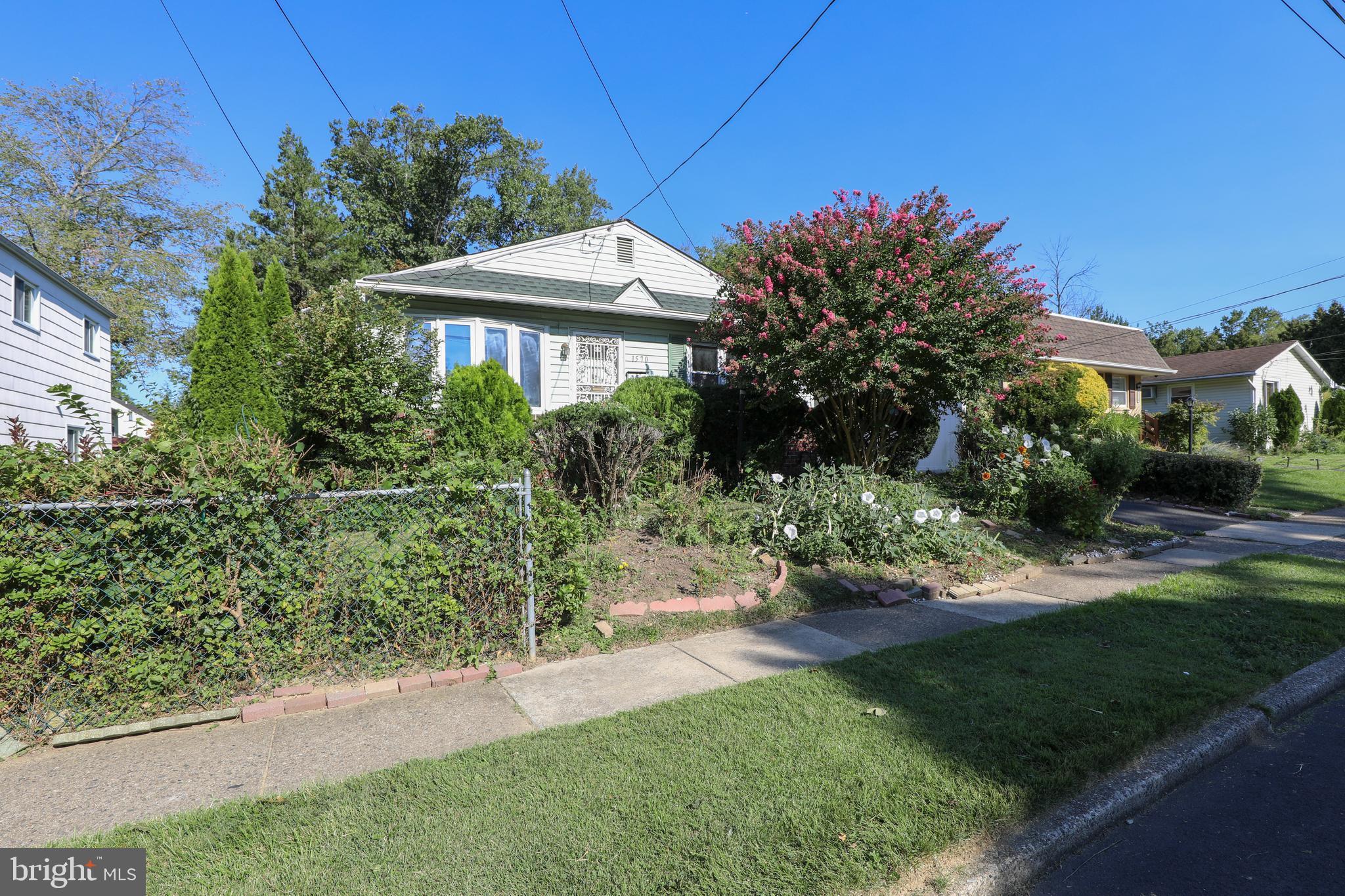 1570 COOLIDGE AVENUE