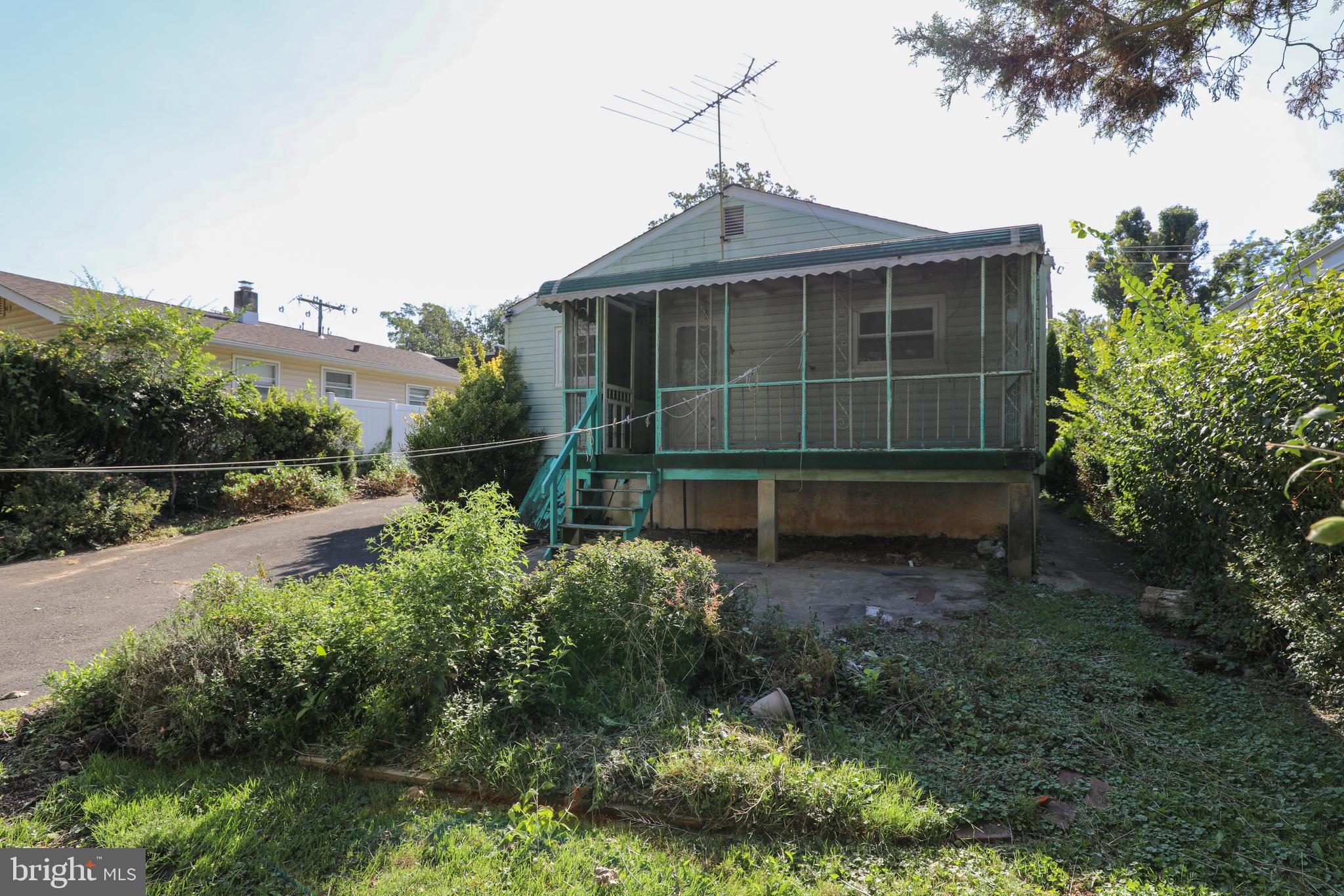 1570 COOLIDGE AVENUE