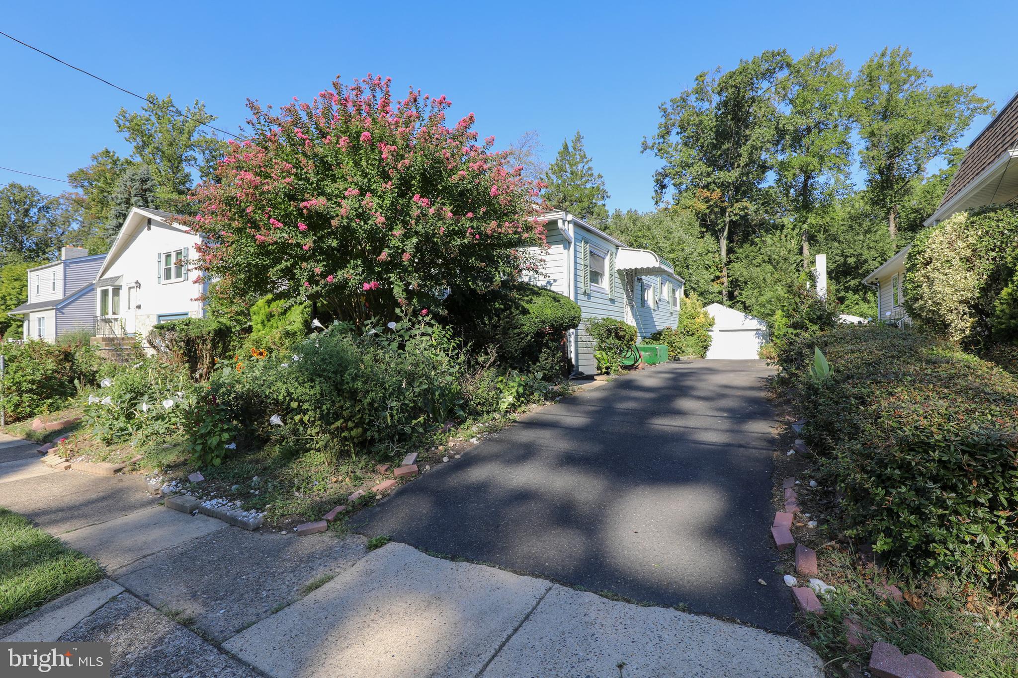 1570 COOLIDGE AVENUE