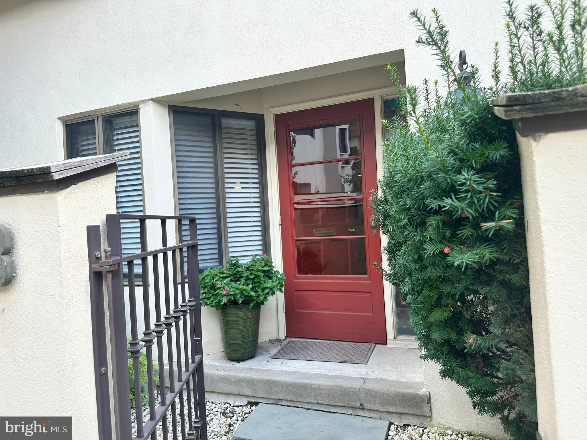 100 LLANALEW ROAD 13A