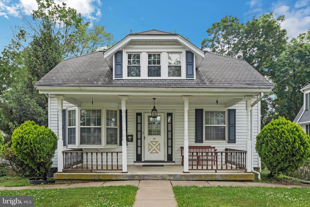 35 WILLIAMS LANE