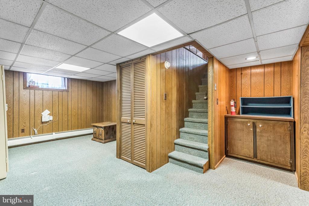 35 WILLIAMS LANE