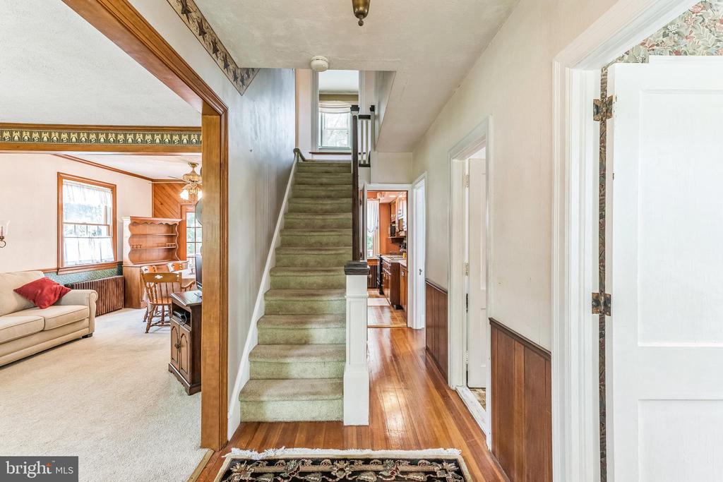 35 WILLIAMS LANE