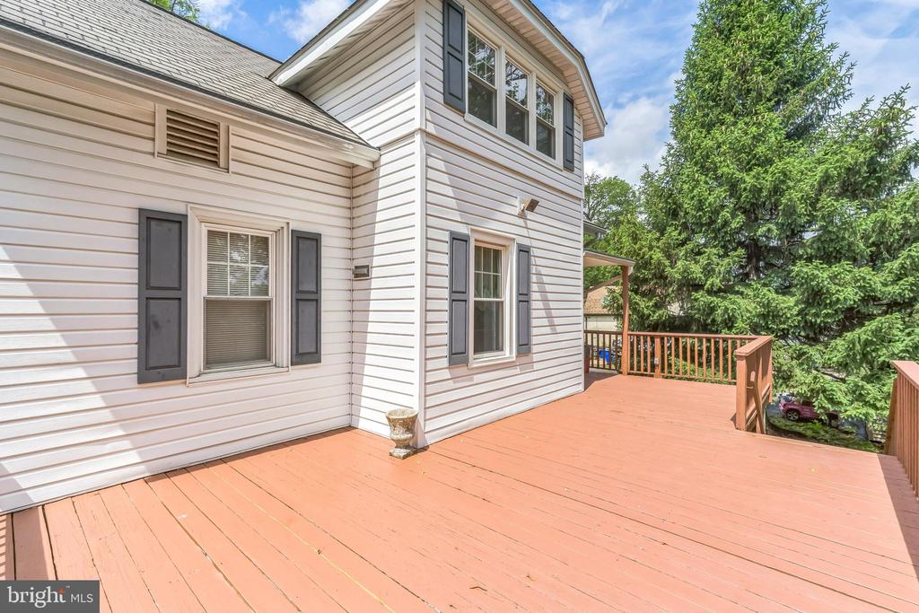 35 WILLIAMS LANE