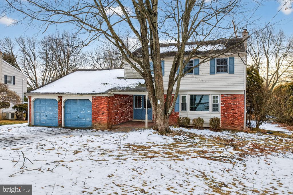 536 LEXINGTON LANE