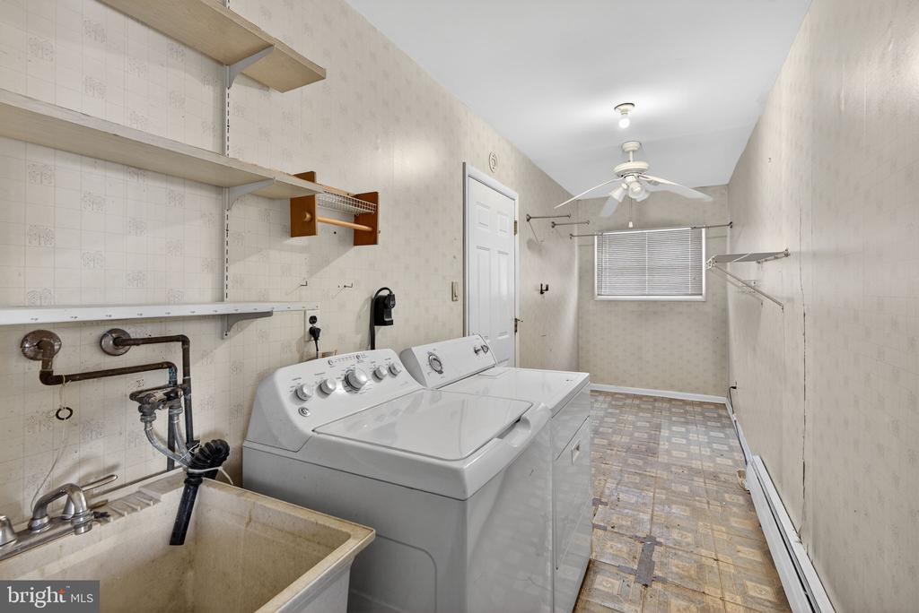 536 LEXINGTON LANE