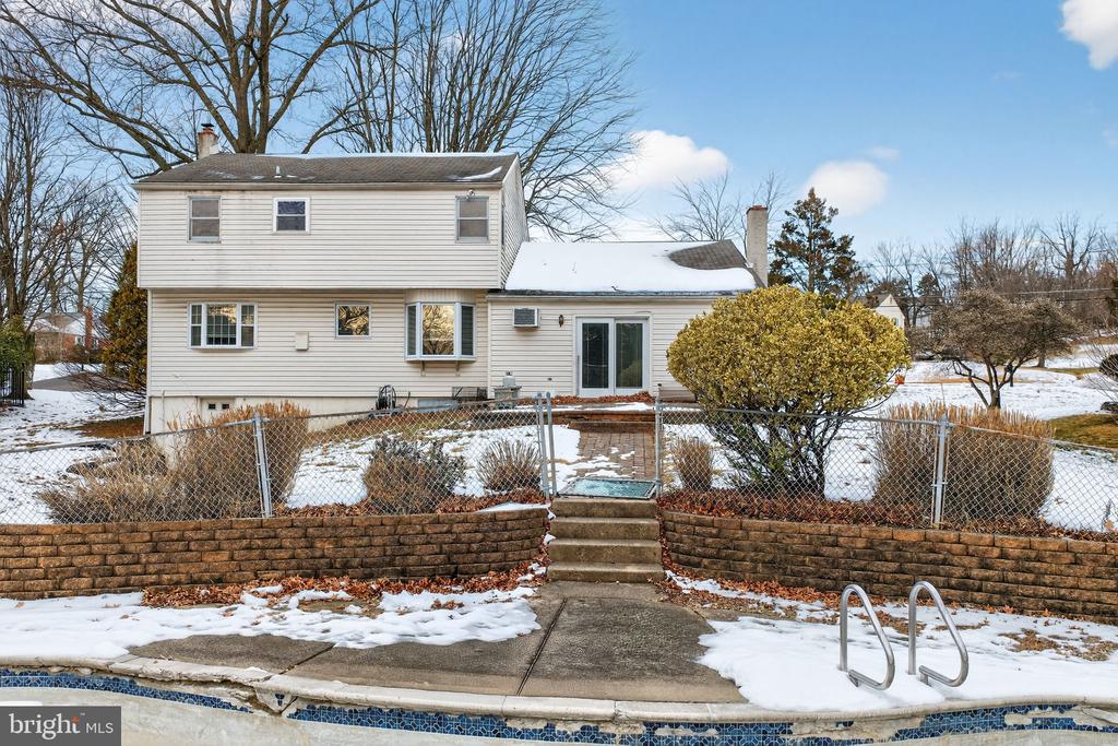 536 LEXINGTON LANE
