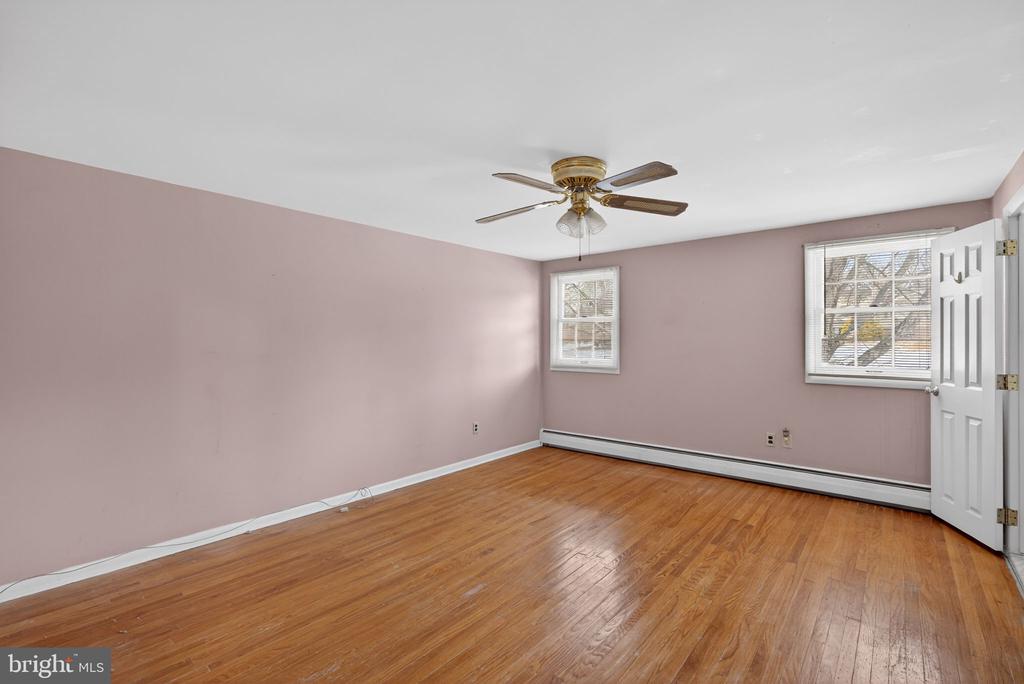 536 LEXINGTON LANE
