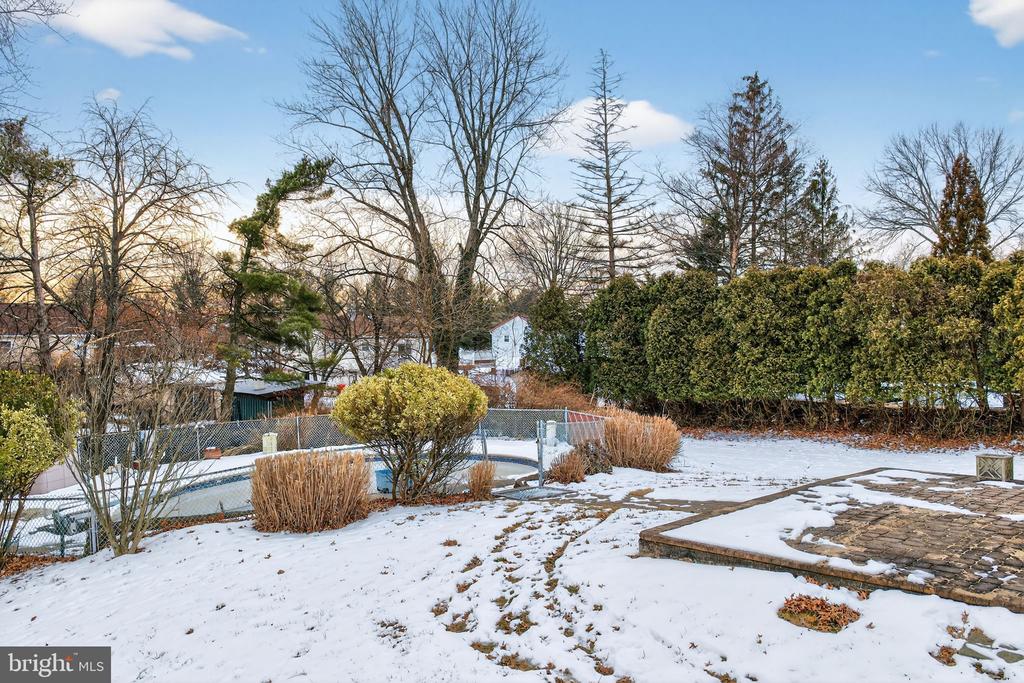 536 LEXINGTON LANE