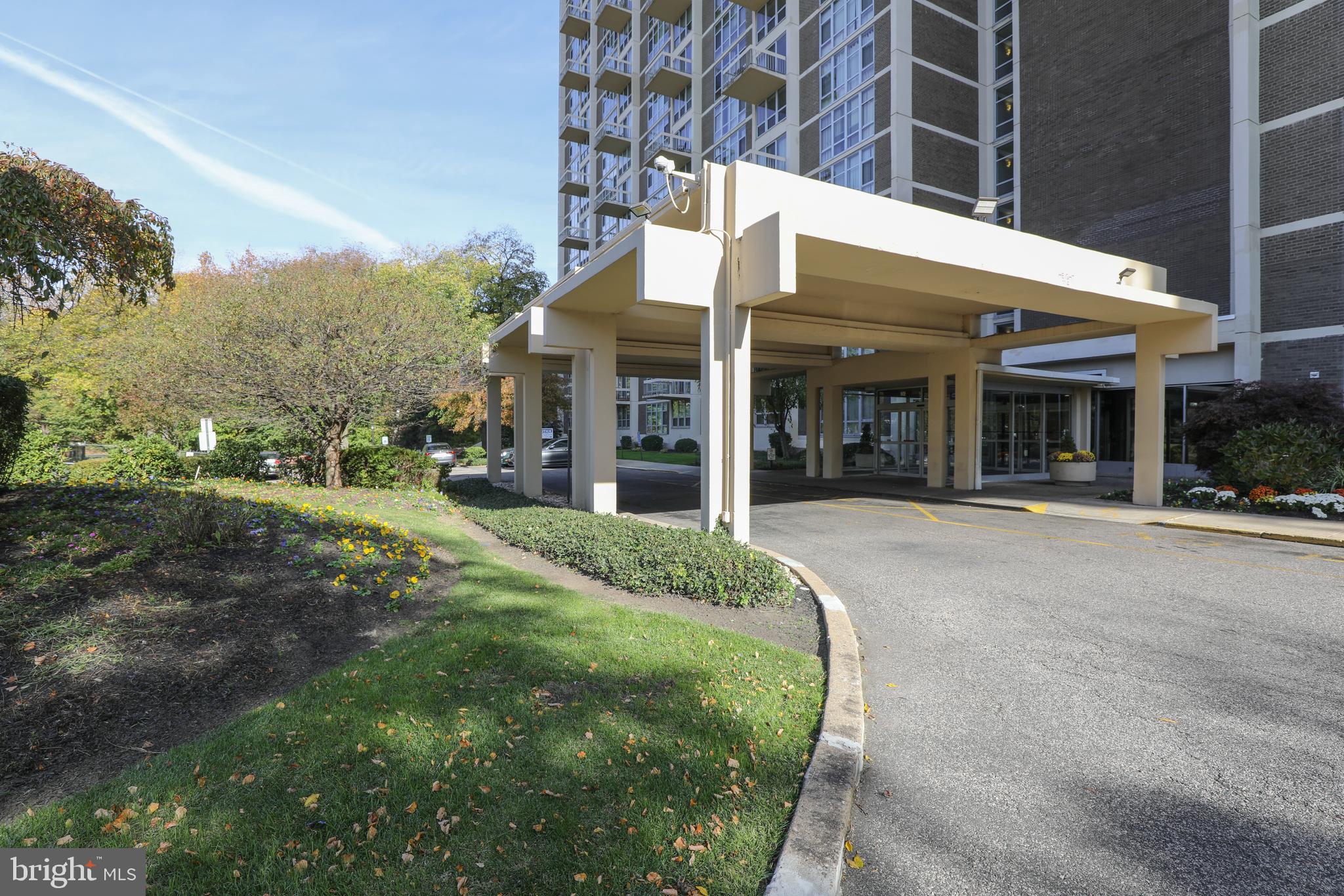 3600 CONSHOHOCKEN AVENUE 1806