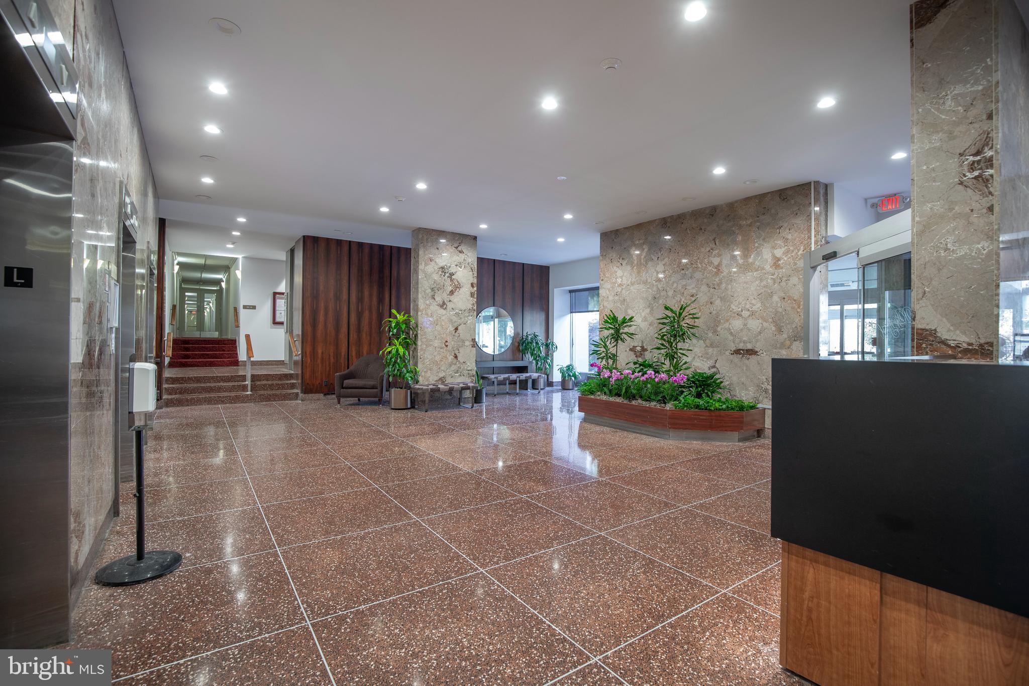 3600 CONSHOHOCKEN AVENUE 1806