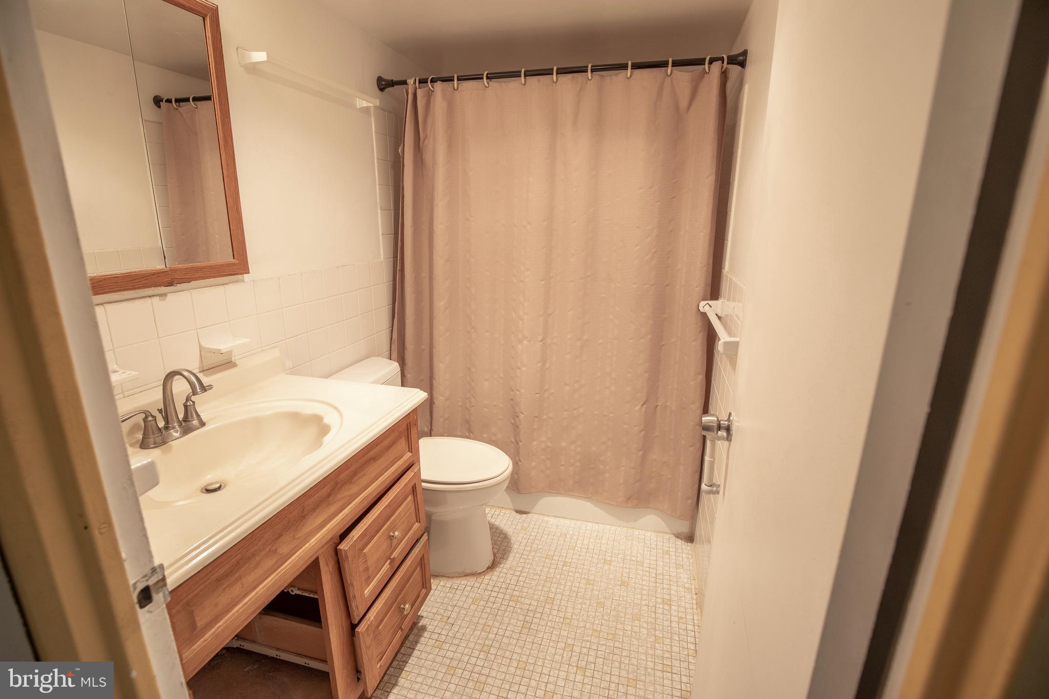 3600 CONSHOHOCKEN AVENUE 1806