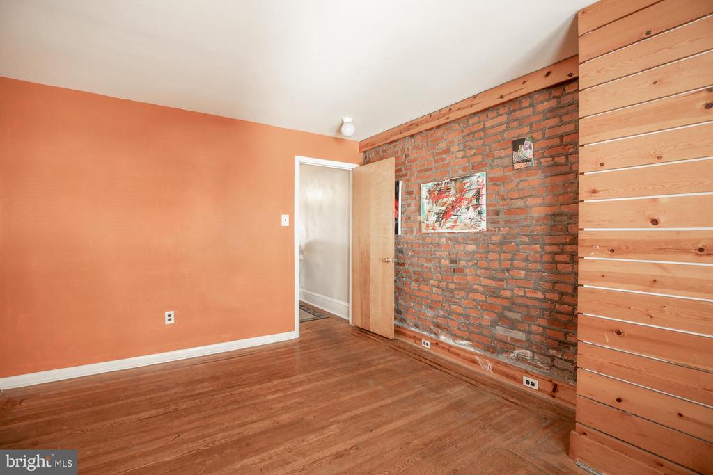 1209 MARLYN ROAD