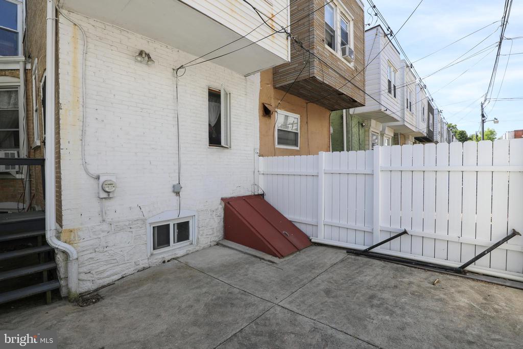 1209 MARLYN ROAD