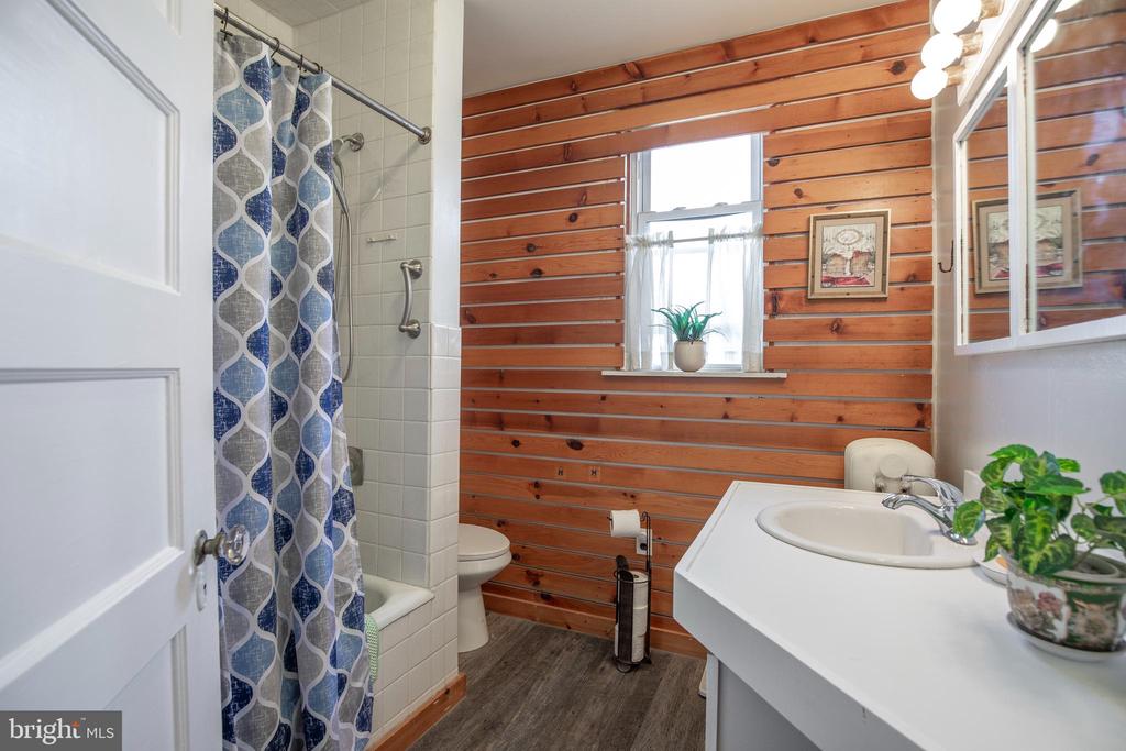 1209 MARLYN ROAD