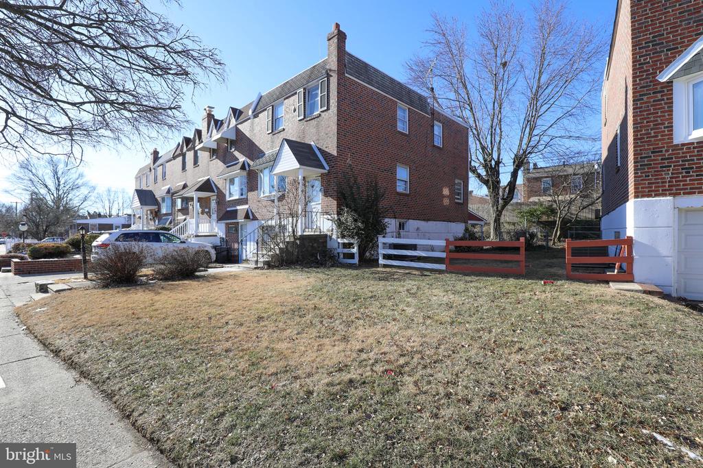 4374 DEERPATH LANE