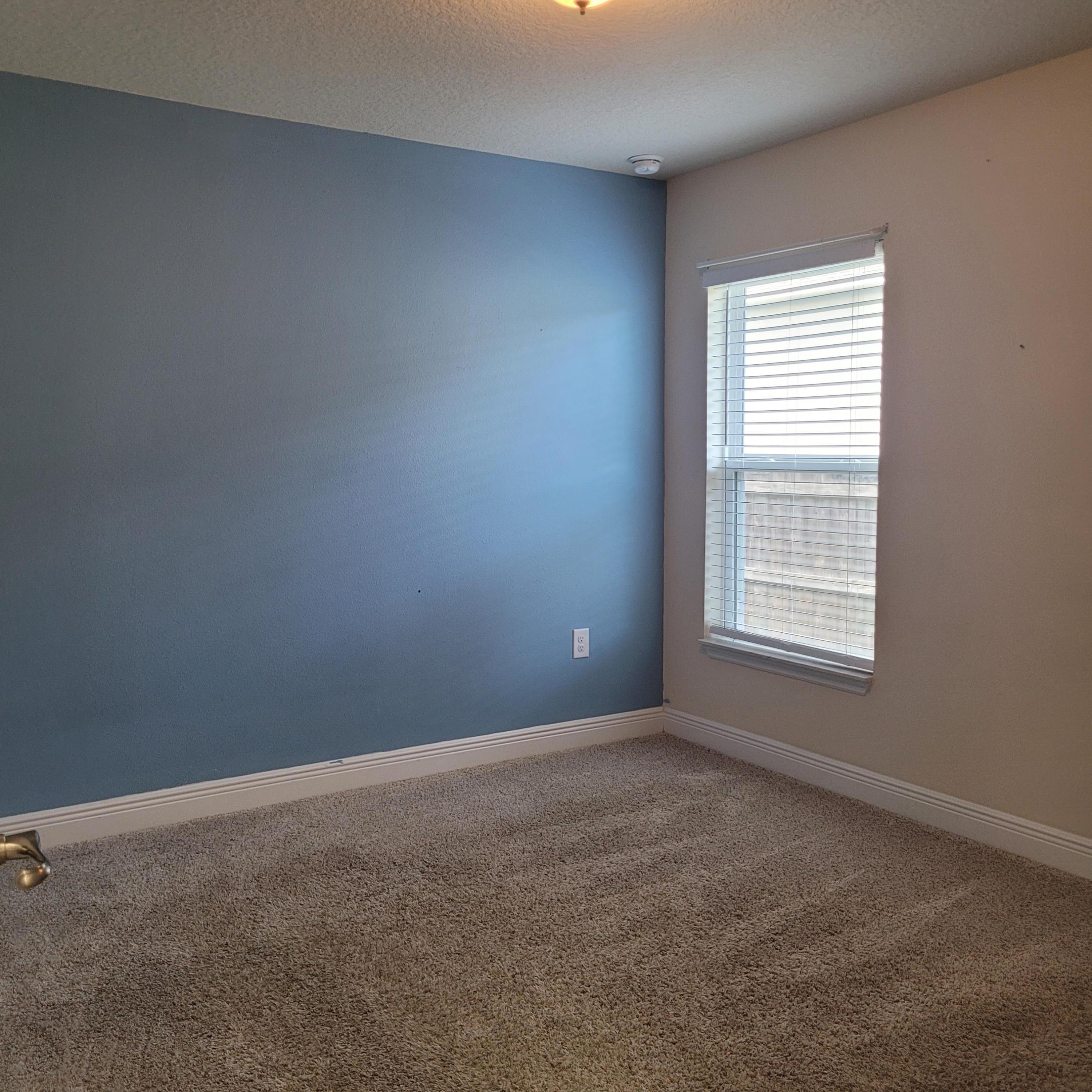 737 Atlantis Road SE