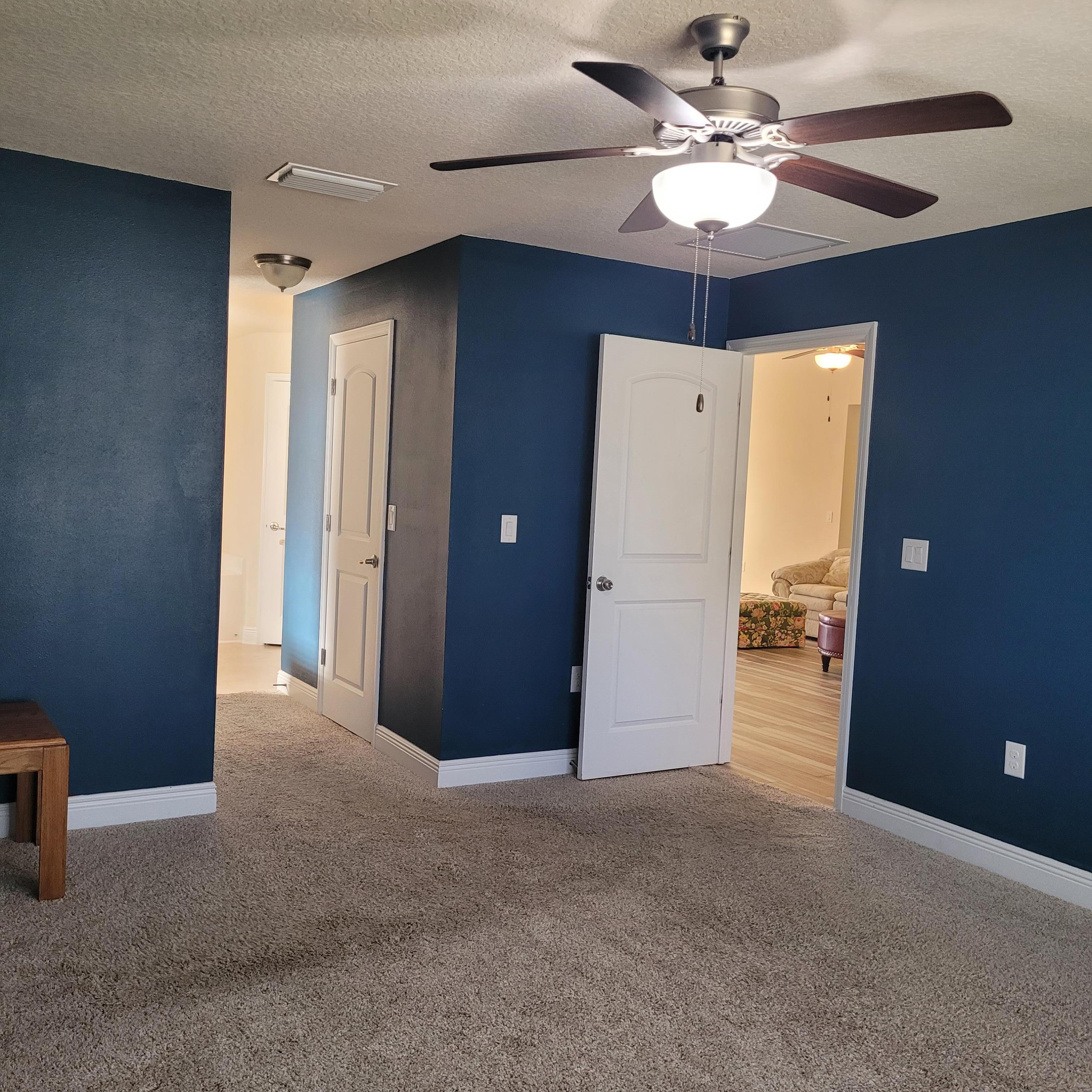 737 Atlantis Road SE