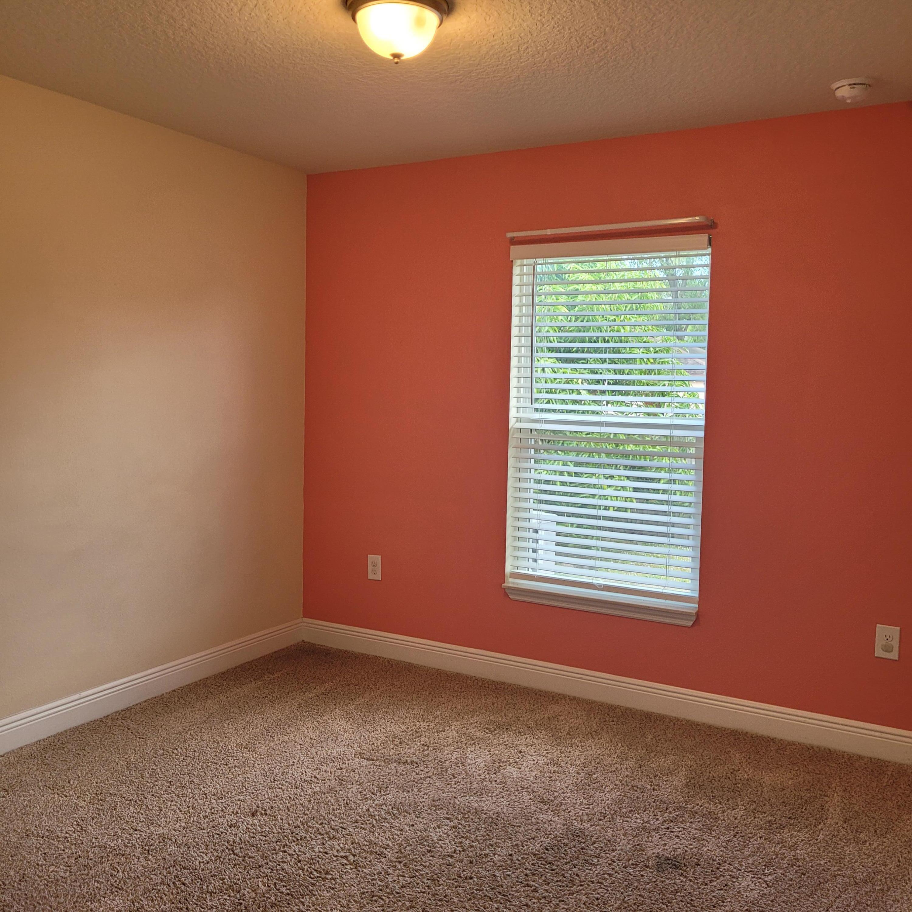 737 Atlantis Road SE