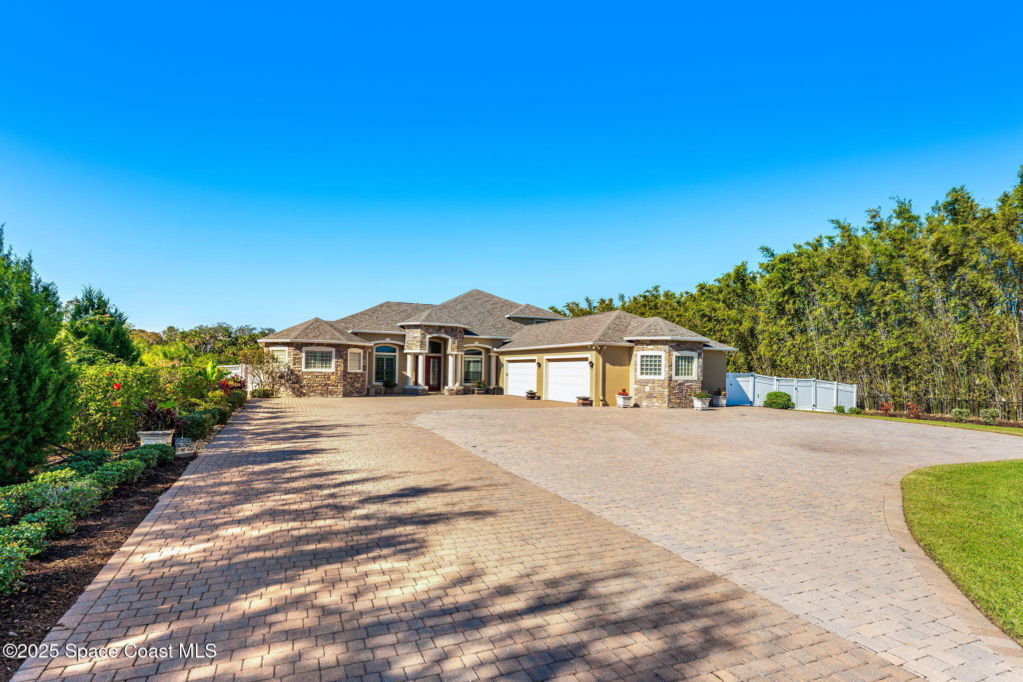 4022 Tradewinds Trail