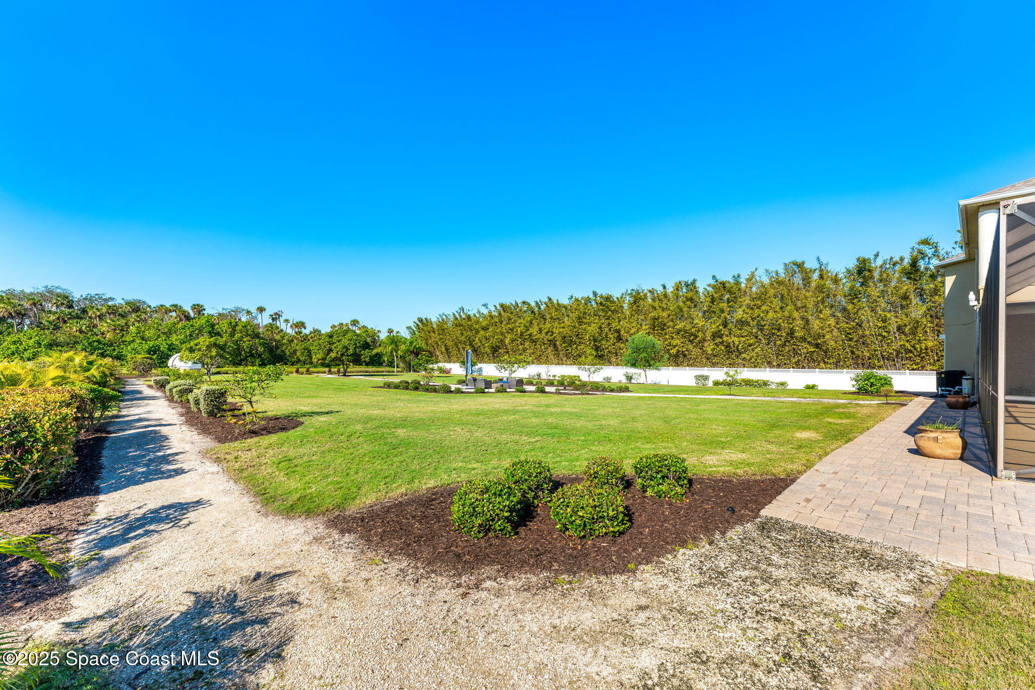 4022 Tradewinds Trail