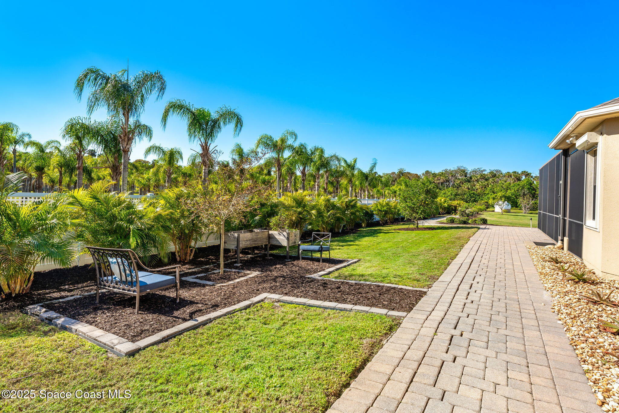 4022 Tradewinds Trail