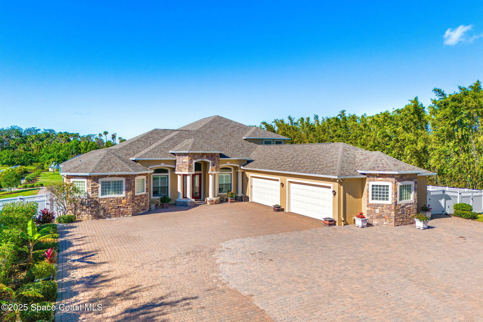 4022 Tradewinds Trail